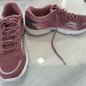 New without box Ryka Sneakers - size 7.5